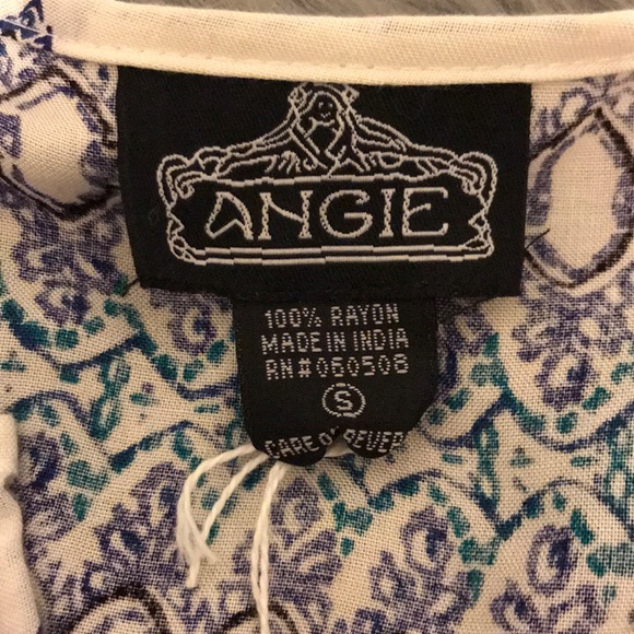 White and Blue Paisley Dress - Picture 2 of 4